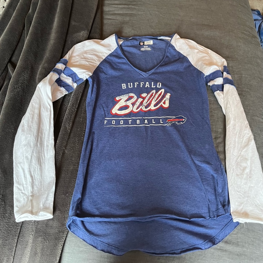 Buffalo bills long sleeve shirt size small